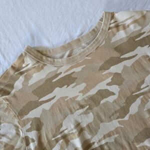 American Eagle Outfitters Tan Camo Tee Crop Loose Fit Size L